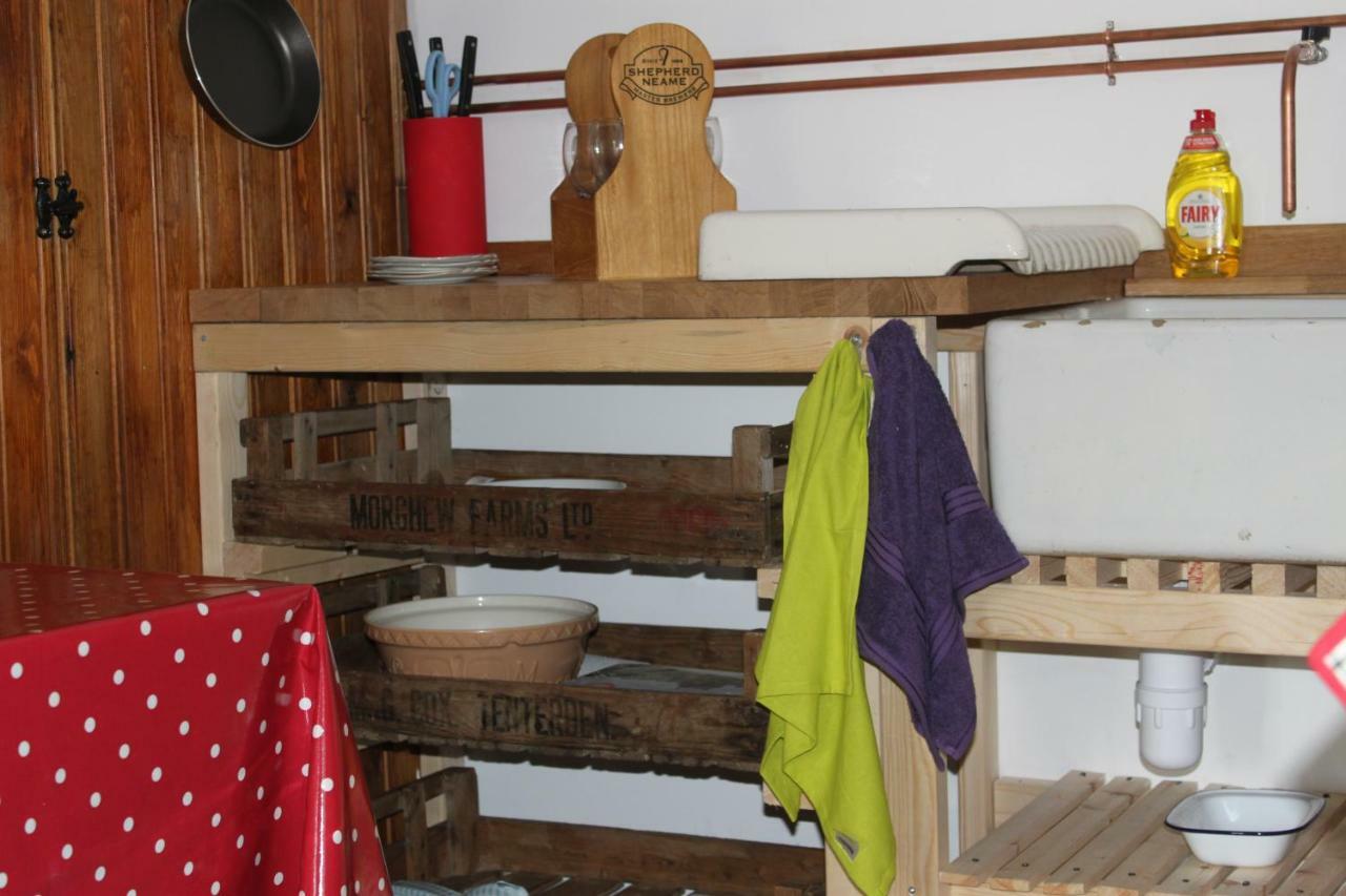 The Old Apple Shed Cosy Heated Cottage In A Meadow Close To The Charming Village Of Bethersden Ashford  Extérieur photo